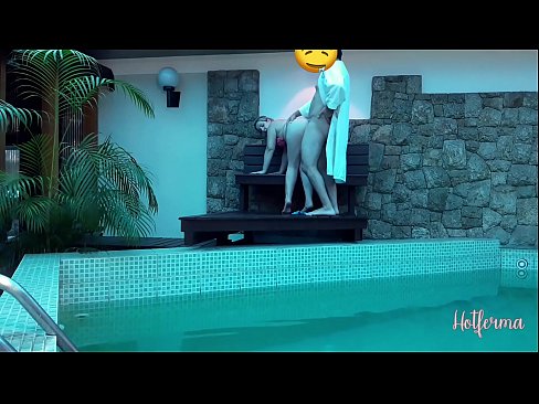 ❤️ Oga pe iranṣẹbinrin si awọn pool, sugbon ko le koju kan gbona ❤️ wa %yo.pornhills-com.ru ☑